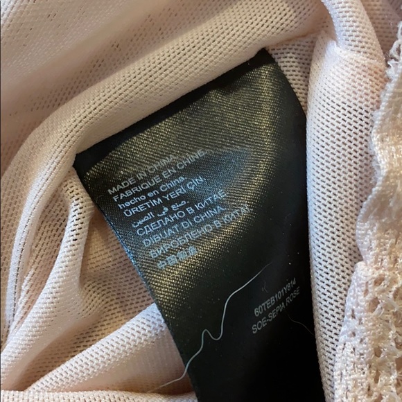 BeBe High Neck Keyhole Long Sleeve Lace Top - Picture 10 of 10